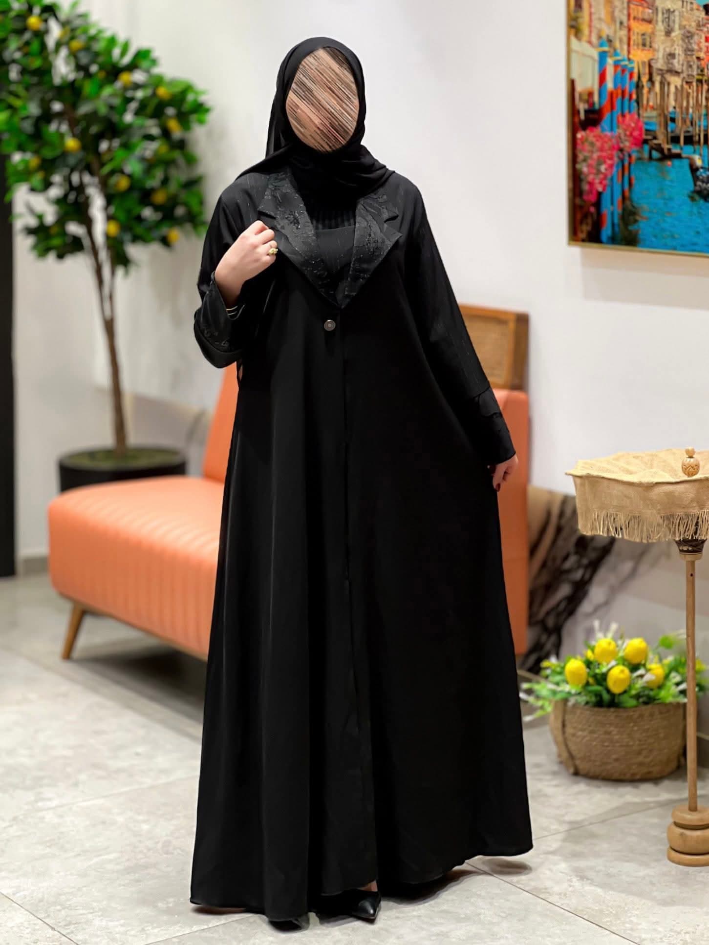عباية سوداء فاخرة 