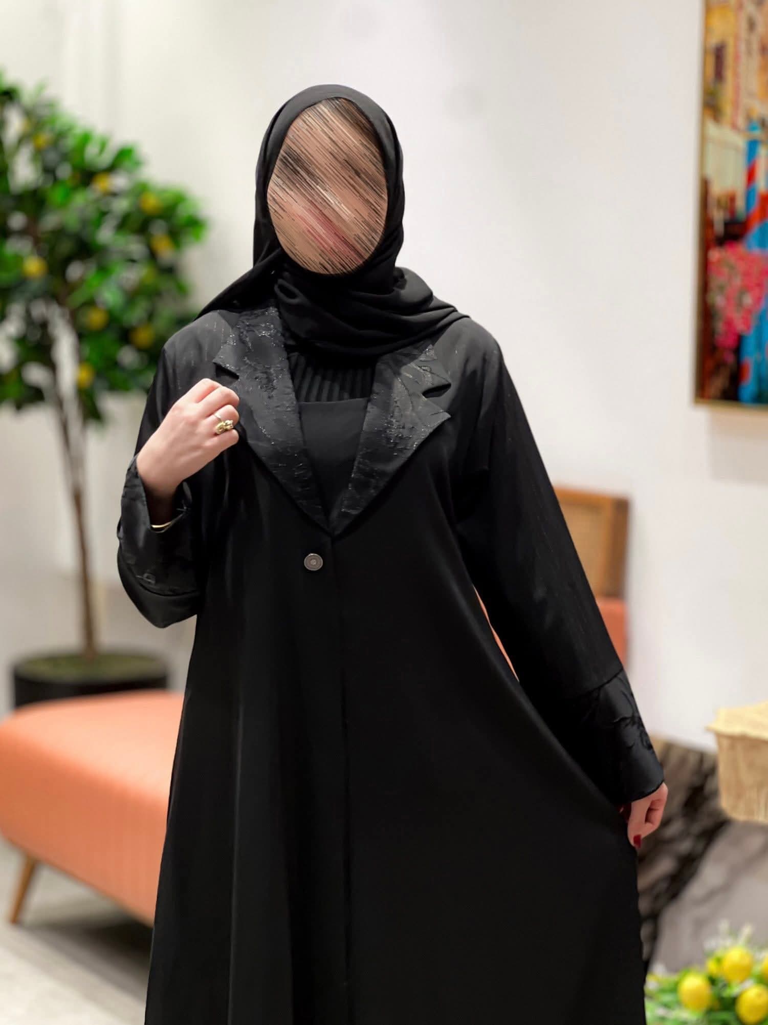 عباية سوداء فاخرة